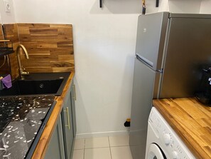 Fridge, microwave, dishwasher - Apartment for 6, near sea, tennis and pool (Argelès-sur-Mer)