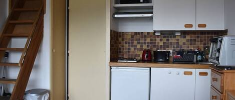 Fridge, microwave, toaster