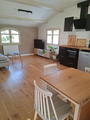 Interior - Appartement T2 Dans Villa à la Campagne (Solliès-Toucas)