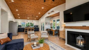 Smart TV, fireplace, offices