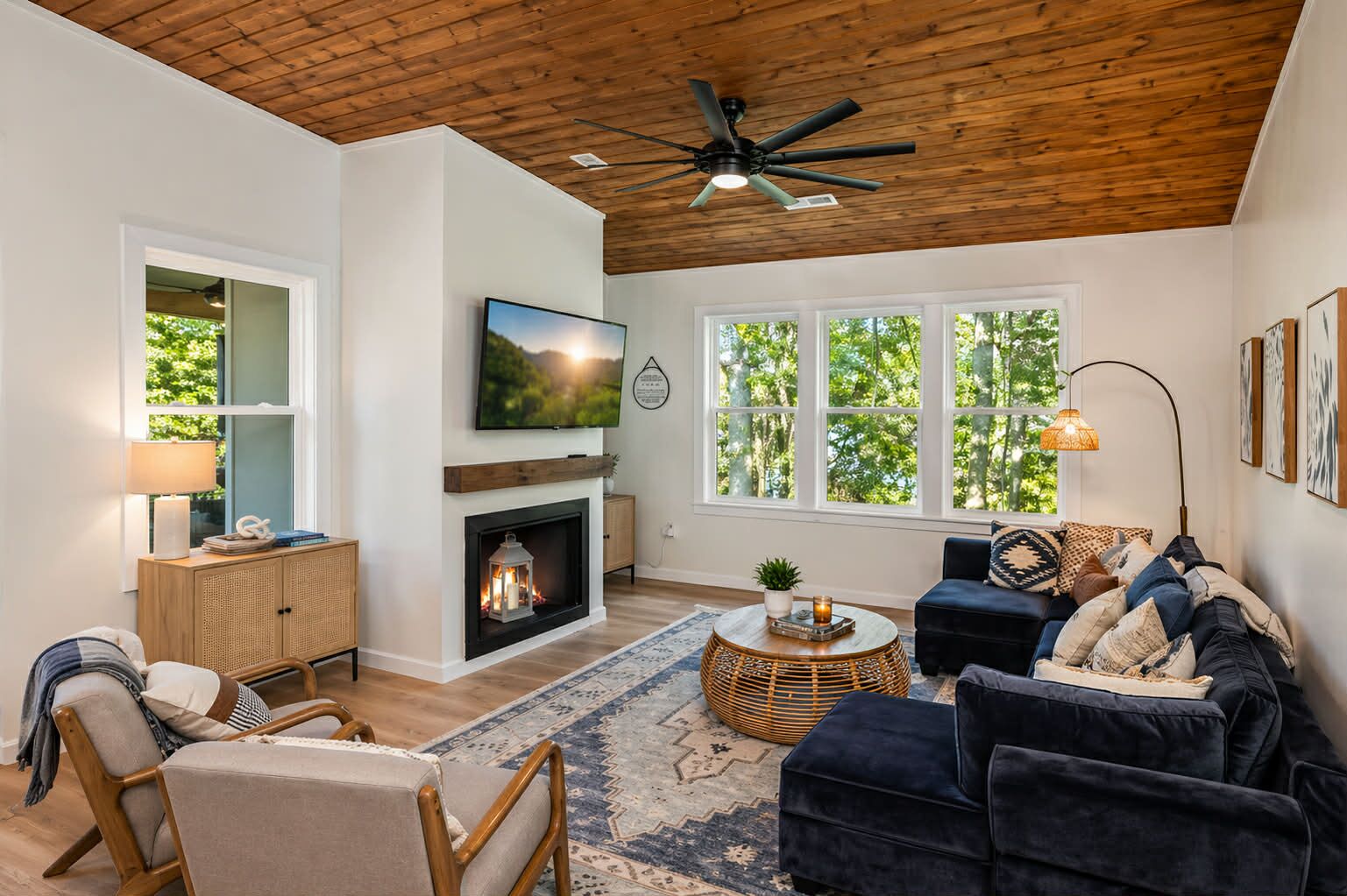 Smart TV, fireplace, offices