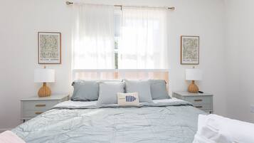 4 slaapkamers, een bureau, wifi (toeslag), beddengoed
