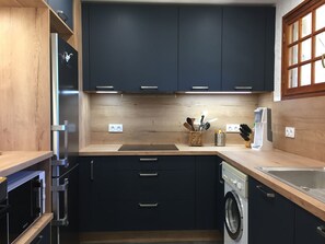 Fridge, microwave, dishwasher - Apartment for 6, near sea with balcony and garden (Argelès-sur-Mer)