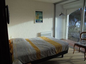 2 bedrooms - Apartment for 6, near sea with balcony and garden (Argelès-sur-Mer)