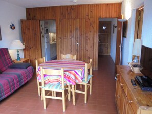 TV - 2-room apartment for 4 people near beach (Argelès-sur-Mer)