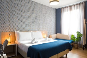 Chambre Deluxe double | Coffre-fort, bureau, lit de bébé (gratuit), accès au Wi-Fi (inclus)