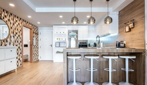 Fridge, microwave, stovetop, dishwasher - Miramar Playa, Garaje Opcional (Fuengirola)