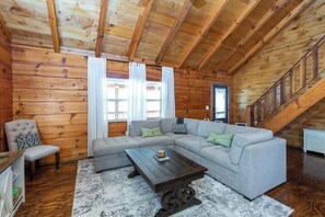 Fernseher, Kamin, Arbeitsbereiche