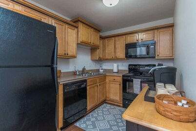 This townhouse is a 4 bedroom(s), 3 bathrooms, located in Lexington, KY.