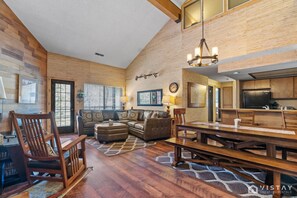 Tv, pejs, bordtennisbord