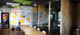 ESENIN 1 Hostel & Bar