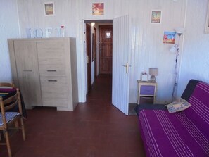 TV - Studio cabin for 4 near the beach (Argelès-sur-Mer)