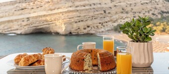 Georgia Apartment Matala