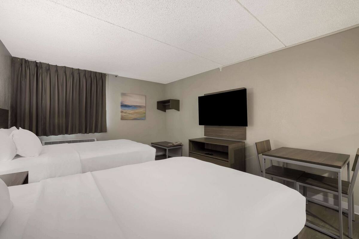 Habitación, 2 camas dobles, accesible para personas con discapacidad, no fumadores | Wifi gratis y ropa de cama