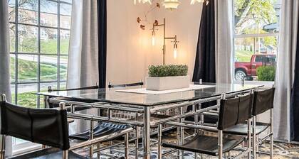 Stylish 4BR Getaway! Minutes to Attractions!