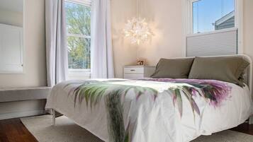 4 habitaciones, tabla de planchar con plancha, cuna de viaje y wifi