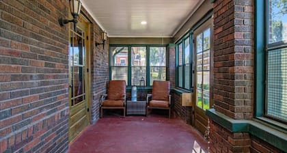 Classic 4BR Bowery Hill Gem, Near Top Spots!