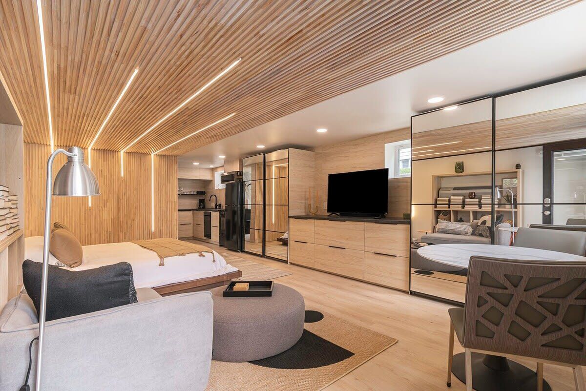 1 dormitorio, tabla de planchar con plancha, wifi y ropa de cama