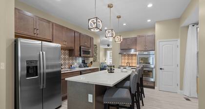 Spacious 4BR Near Soulard & Busch Stadium | Fenced Parking | Dog-Friendly