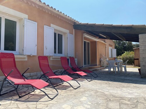 Villa Avec Terrasse et Jardin