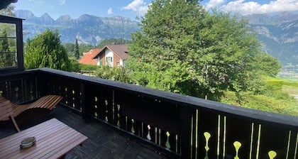 Cozy 2BR Apartment with Mountainview* Free Parking
