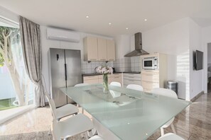 Exclusive Villa | Living area