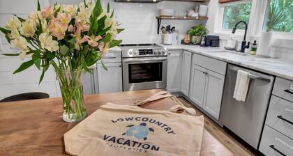 “Little Cottage by the Sea” at 5 Twin Oaks Lane|Simply the Best Cottage in Wild Dunes|Hot Tub|Imm...