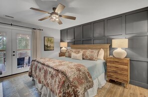 3 bedrooms, desk, iron/ironing board, free WiFi