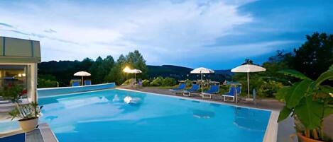 Innenpool, beheizter Pool