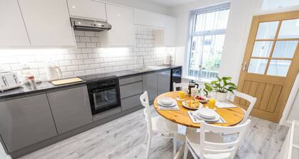Cosy & Modern Home by Hebden Canal, Sleeps 6