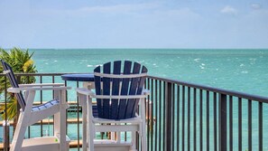 Unclassified image, 5 of 40, button