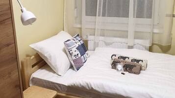 2 chambres, fer et planche Ă  repasser, lit parapluie, accĂšs Internet