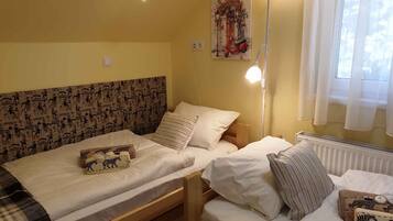 2 slaapkamers, een strijkplank/strijkijzer, internet