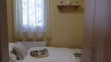 3 dormitoris, planxa i posts de planxar i Internet