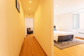 1 bedroom, iron/ironing board, free WiFi, bed sheets - THE BAY AP4371 By Riviera Holiday Homes (Villefranche-sur-Mer)