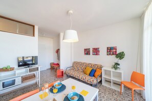 TV - Holiday apartment mit Klimaanlage und Balkon (Bibione)