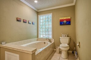 Bañera y toallas