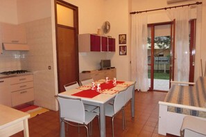 Dining - Holiday apartment mit Klimaanlage und Garten (Bibione)