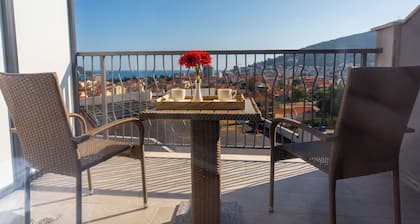 Rooftop Apartments & Rooms