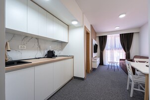 Refrigerador, cafetera expreso, cafetera/tetera, tetera/pava eléctrica