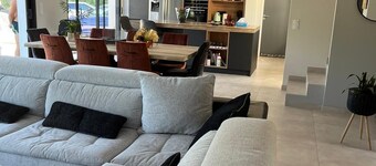 Villa Récente 6/8 Pers Avec Piscine Dans un Village Atypique du Luberon