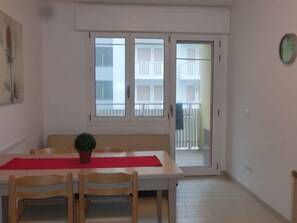Dining - Holiday apartment mit Klimaanlage und Balkon (Bibione)