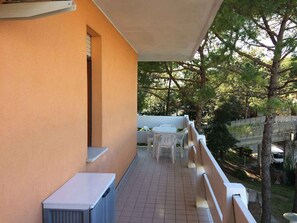 Outdoor dining - Holiday apartment with air conditioning and close to the sea (Bibione)