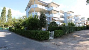 Exterior - Holiday apartment with air conditioning, terrace and pool (Bibione)