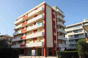 Exterior - Holiday apartment mit Klimaanlage und Balkon (Bibione)