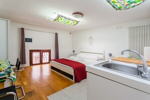 1 camera, Wi-Fi gratuito, lenzuola