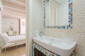 淋浴設備、風筒、提供毛巾、番梘