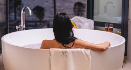 AZAR LUXURY SUITES