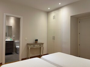 1 soverom, strykejern/-brett, wi-fi (inkludert) og sengetøy