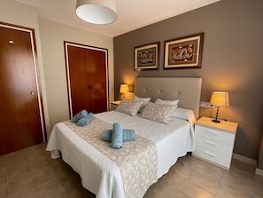 1 bedroom, free WiFi, bed sheets - Sa Calma Apartamento En Tossa de Mar, a 500 mts de la Playa (Tossa de Mar)
